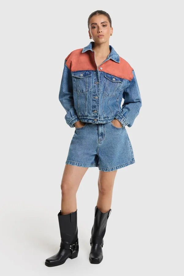 ALIX_THE_LABEL_BERMUDA_DENIM_SHORTS_DENIM_BLUE