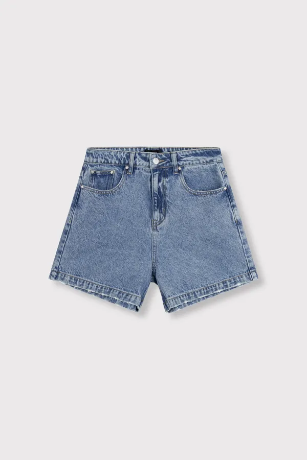ALIX_THE_LABEL_BERMUDA_DENIM_SHORTS_DENIM_BLUE_2