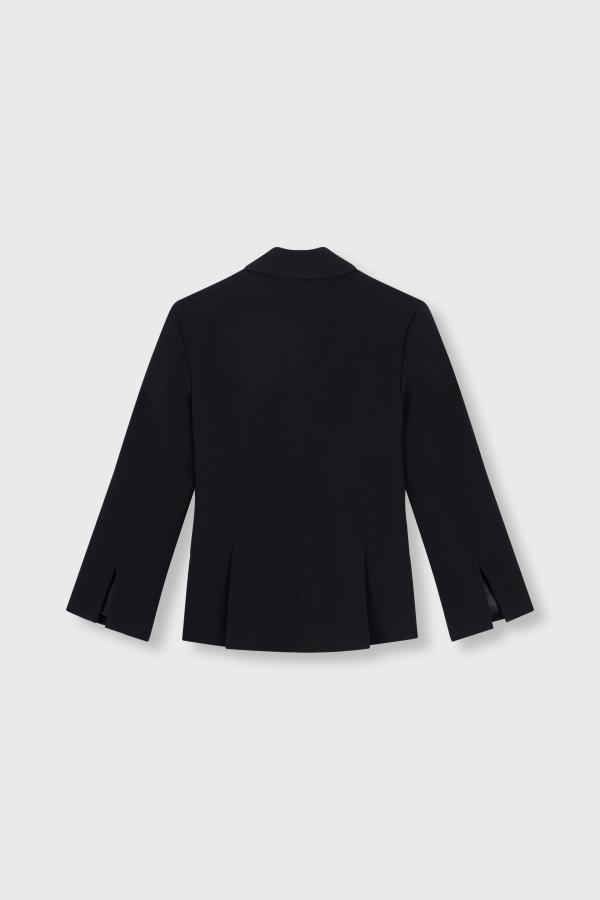 ALIX_THE_LABEL_Fitted_blazer