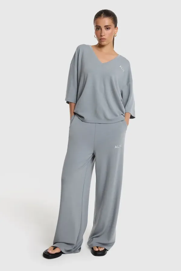 ALIX_THE_LABEL_Ladies_Knitted_Scuba_V_neck_Top_2