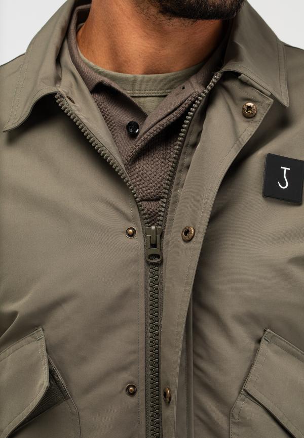 BUTCHER_OF_BLUE_Carlos_Flight_Bomber_2