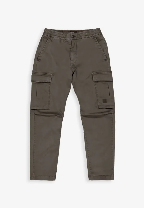 BUTCHER_OF_BLUE_Tristan_Slim_Sateen_Chino_3
