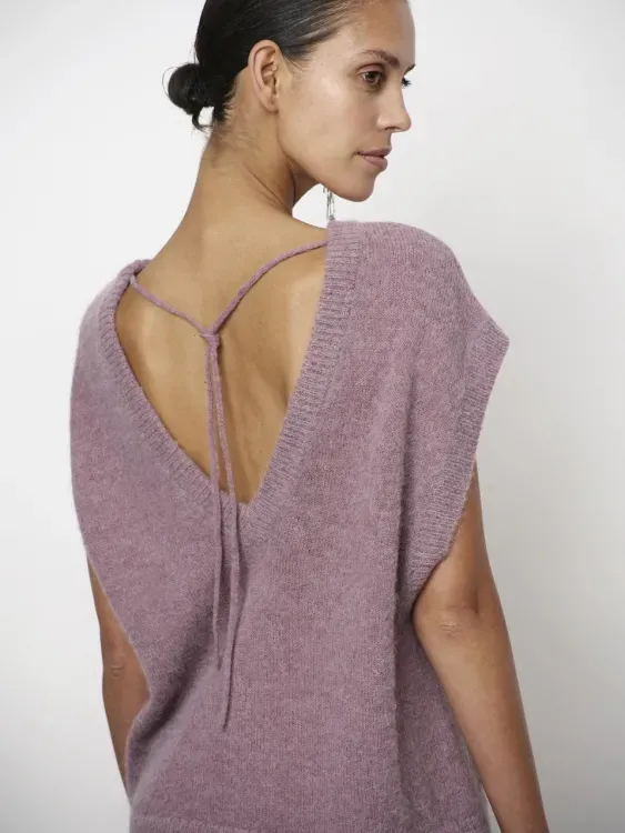 DANTE_6_ENOHA_OPEN_BACK_SWEATER_3