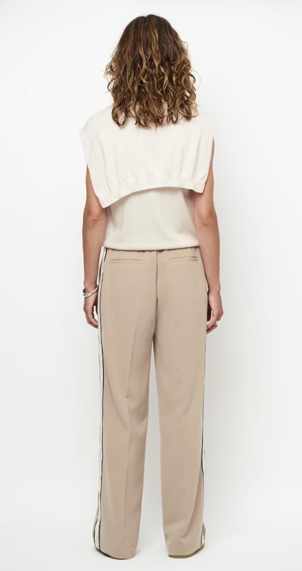 DANTE_6_Fraya_double_layered_sweat_1