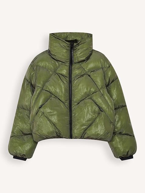 KRAKATAU_QW531_Dark_Urban_Chic_3