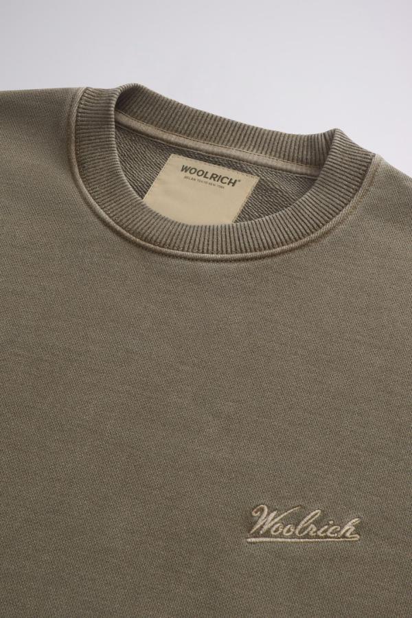 WOOLRICH_Garment_Dyed_Crewneck_Greenstone