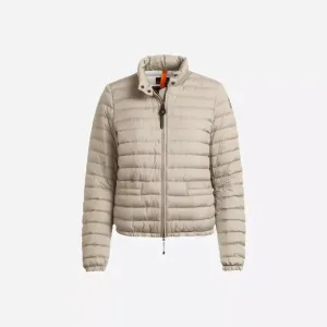 PARAJUMPERS_Winona_Sun_kissed